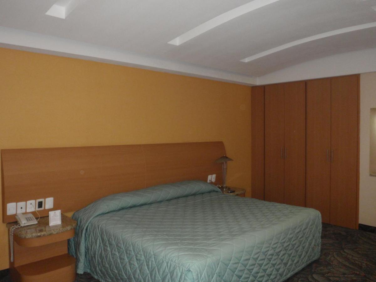 Hotel Plaza Las Fuentes Cuautlancingo Quarto foto